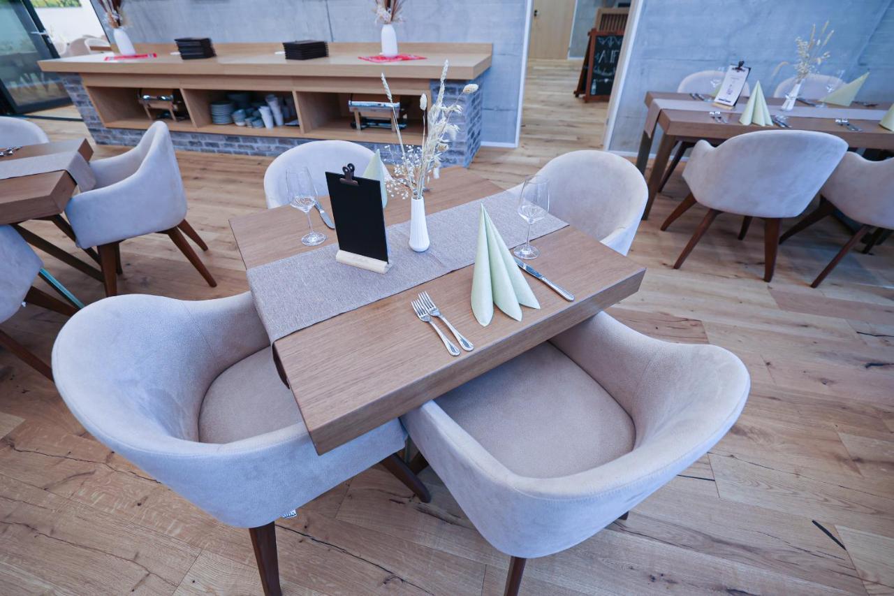 City Hotel Glarnerland Näfels エクステリア 写真